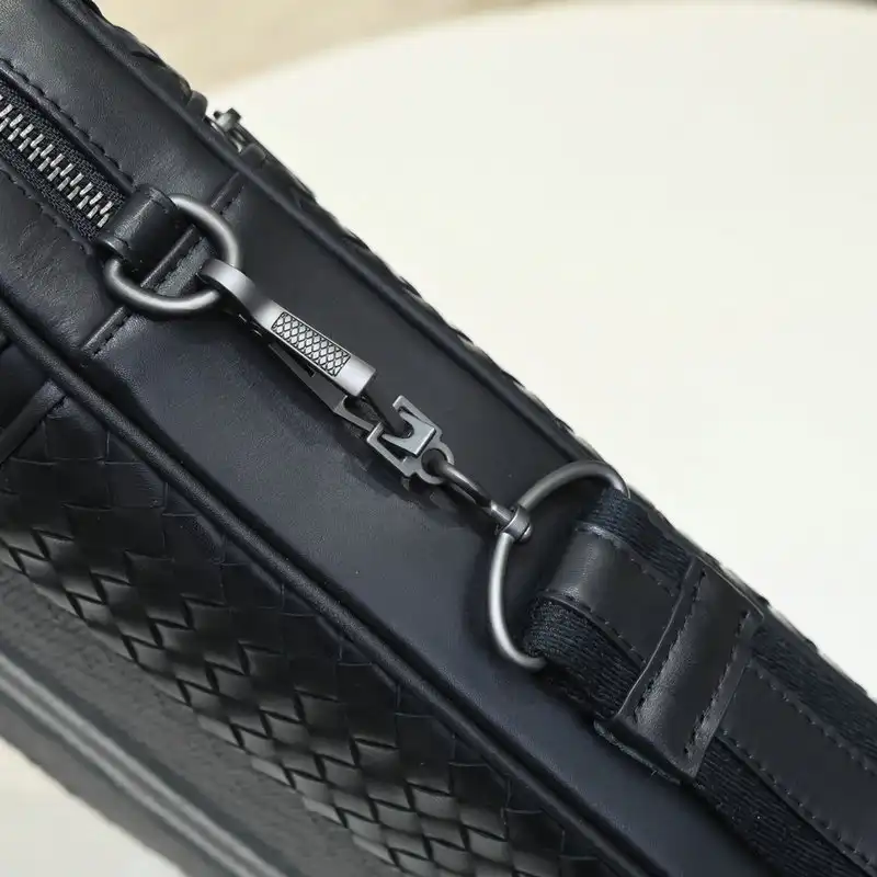 bo*te*ga Ve*ne*ta bags 2111yz0012