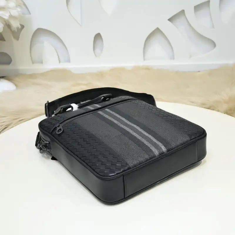 bo*te*ga Ve*ne*ta bags 2111yz0012