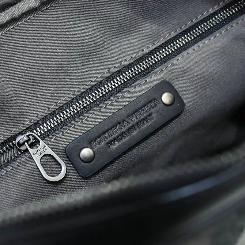 bo*te*ga Ve*ne*ta bags 2111yz0012