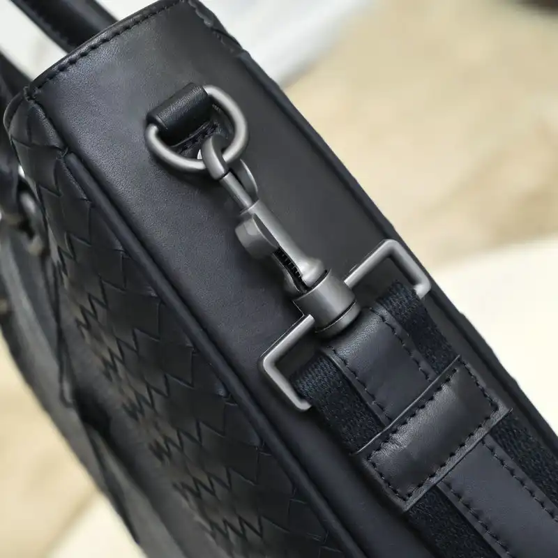 bo*te*ga Ve*ne*ta bags 2111yz0013