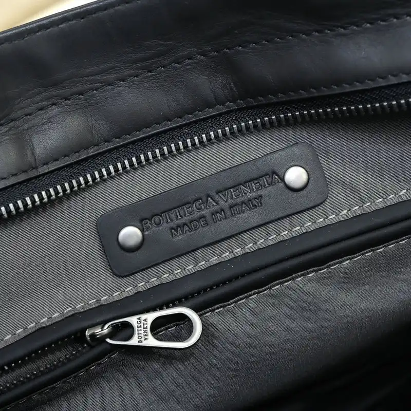 bo*te*ga Ve*ne*ta bags 2111yz0013