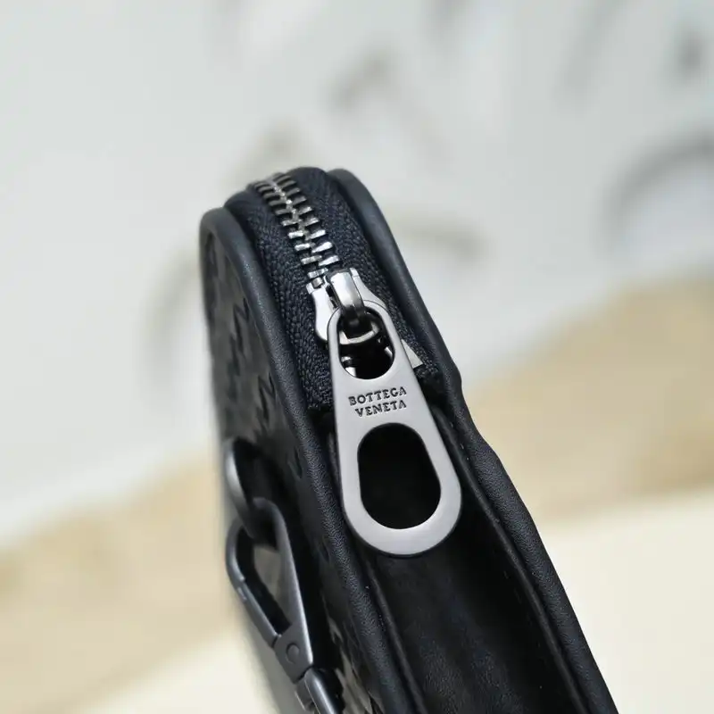 bo*te*ga Ve*ne*ta bags 2111yz0014