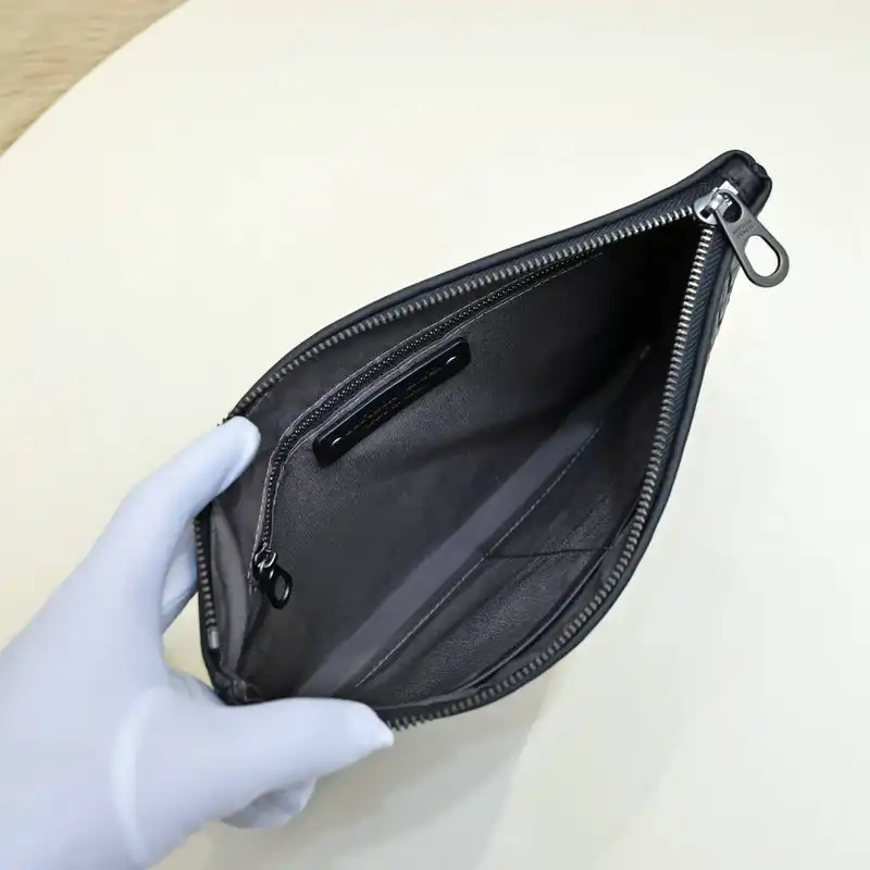 bo*te*ga Ve*ne*ta bags 2111yz0015