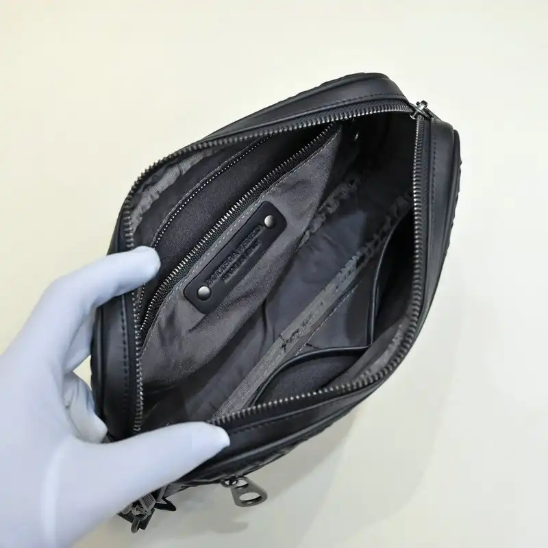 bo*te*ga Ve*ne*ta bags 2111yz0016