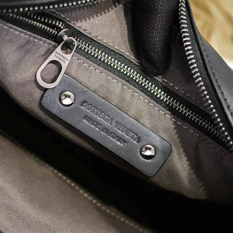 bo*te*ga Ve*ne*ta bags 2111yz0021