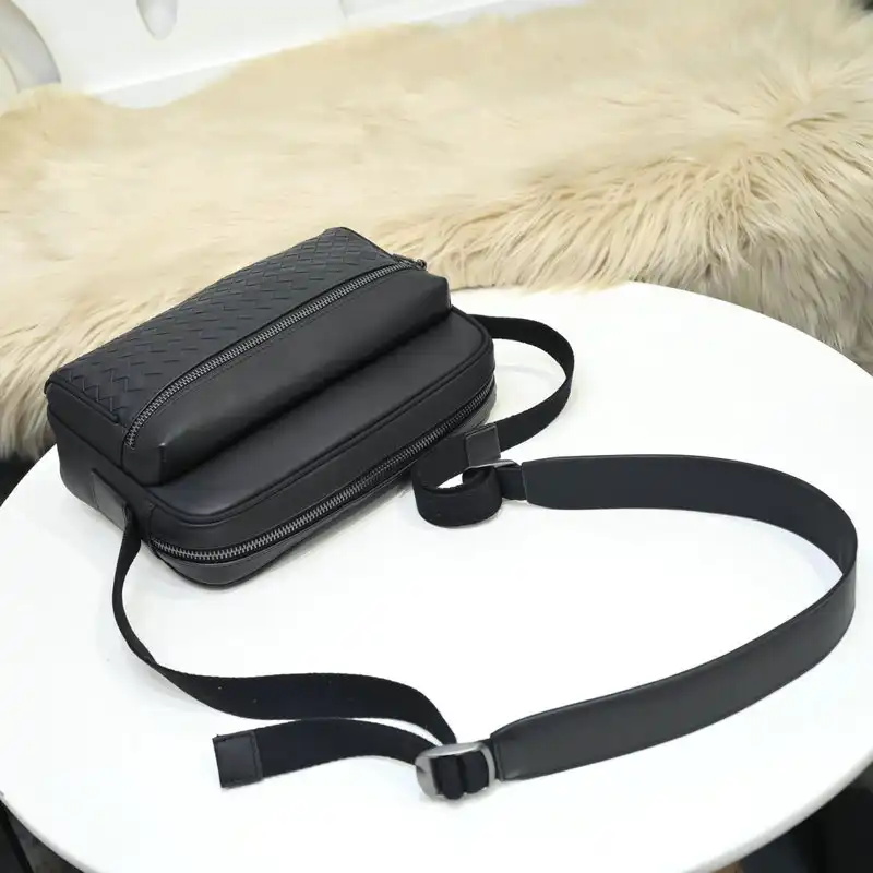 bo*te*ga Ve*ne*ta bags 2111yz0084