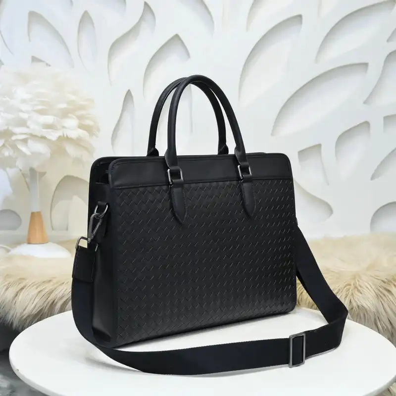 bo*te*ga Ve*ne*ta bags 2111yz0086