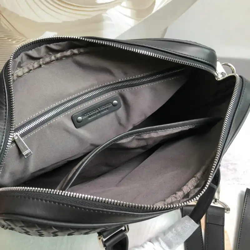 bo*te*ga Ve*ne*ta bags 2111yz0088