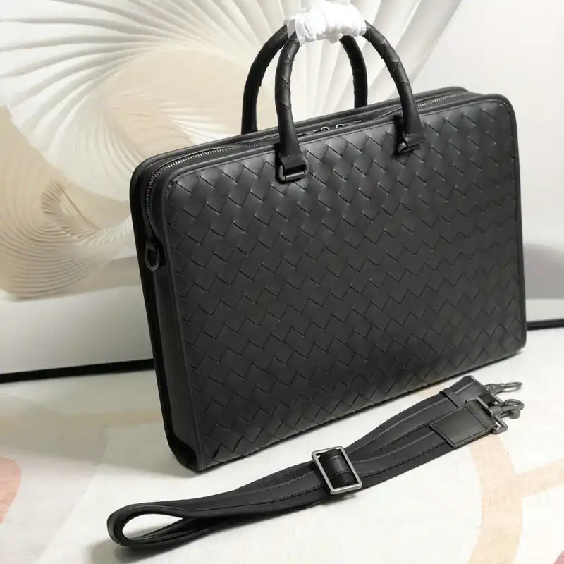 bo*te*ga Ve*ne*ta bags 2111yz0089