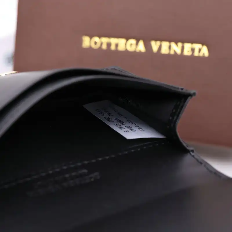 bo*te*ga Ve*ne*ta bag 2112sf0030