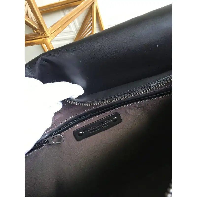 bo*te*ga Ve*ne*ta bag 2112sf0073