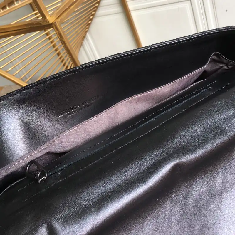 bo*te*ga Ve*ne*ta bag 2112sf0103