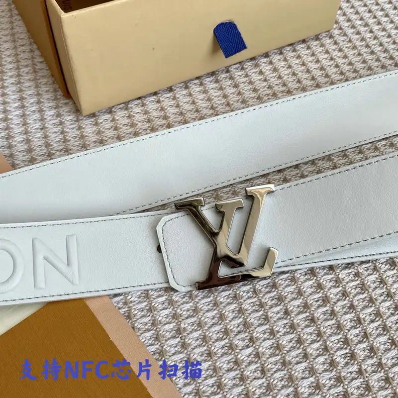 LV Belts 2204XA0134