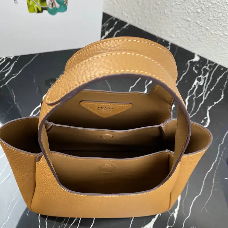 Pra*a bag 2204ya0051