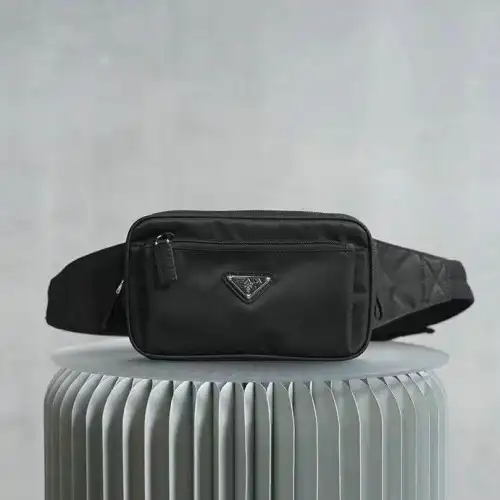 Pra*a bag 2204yz0048