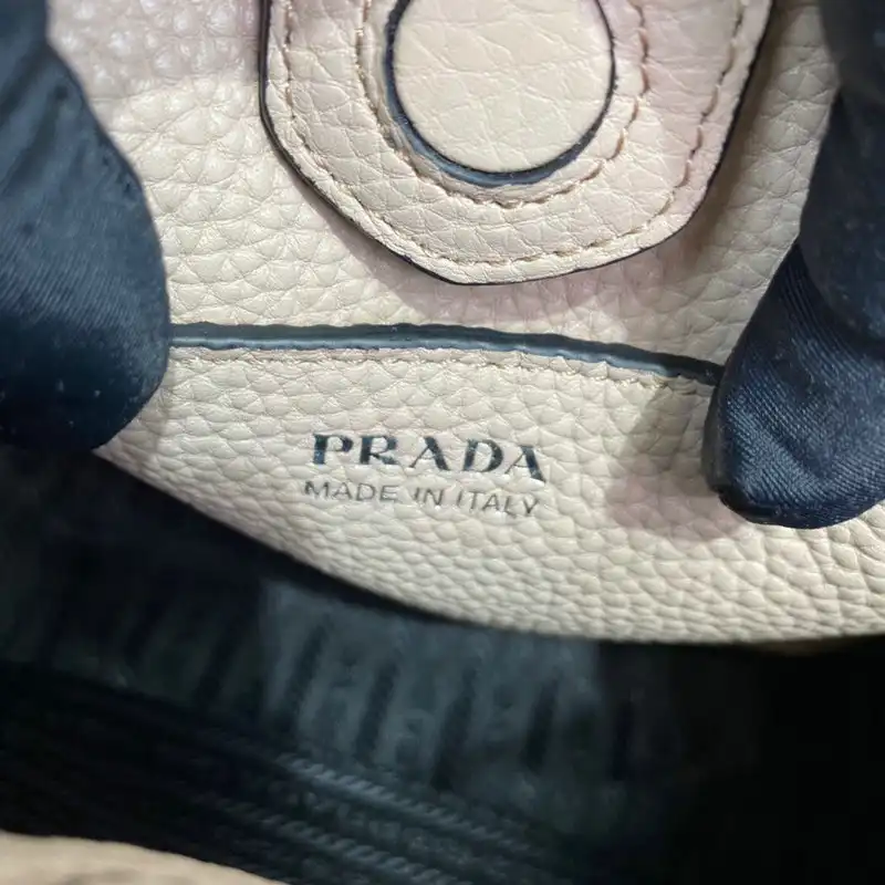 Pra*a bag 2205ya0048