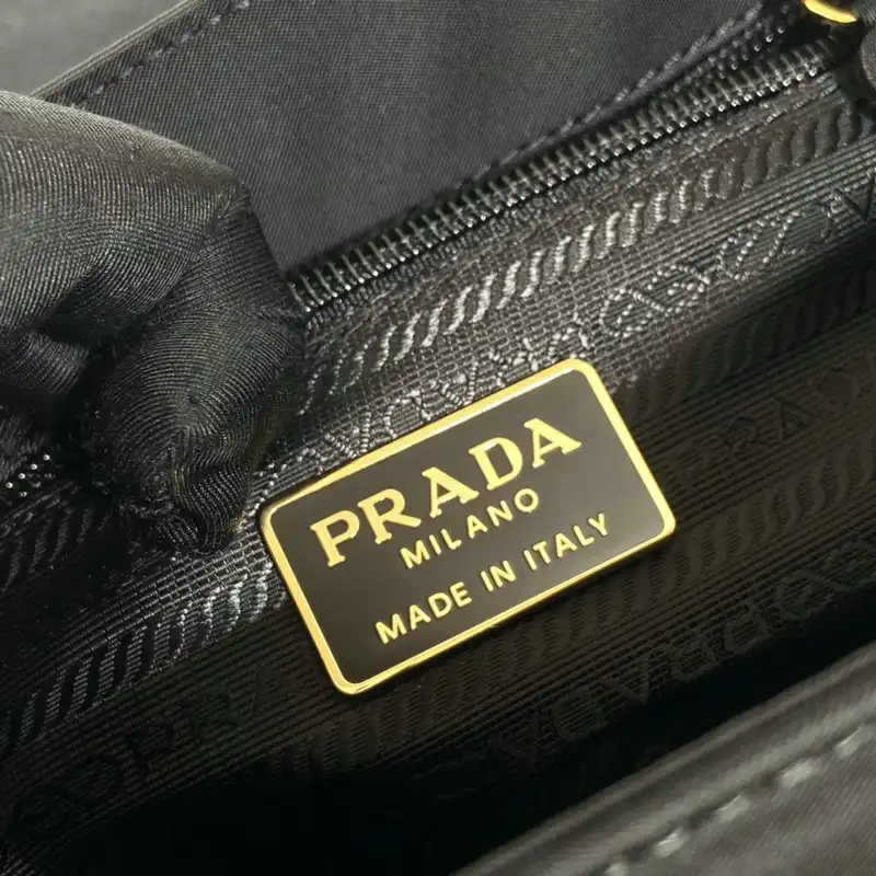 Pra*a bag 2206ya0057