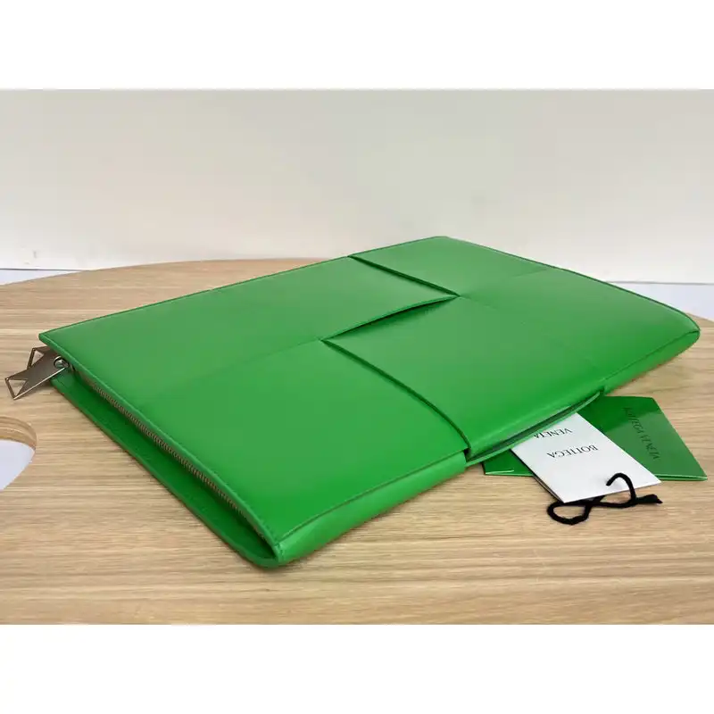 bo*te*ga Ve*ne*ta bag 2209sf0027