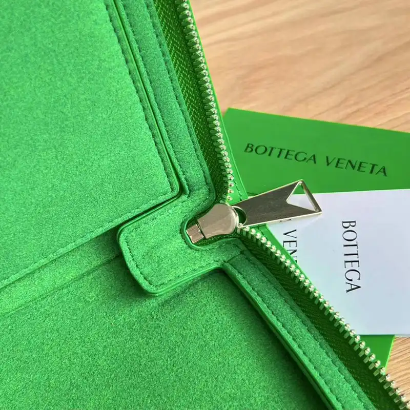 bo*te*ga Ve*ne*ta bag 2209sf0027