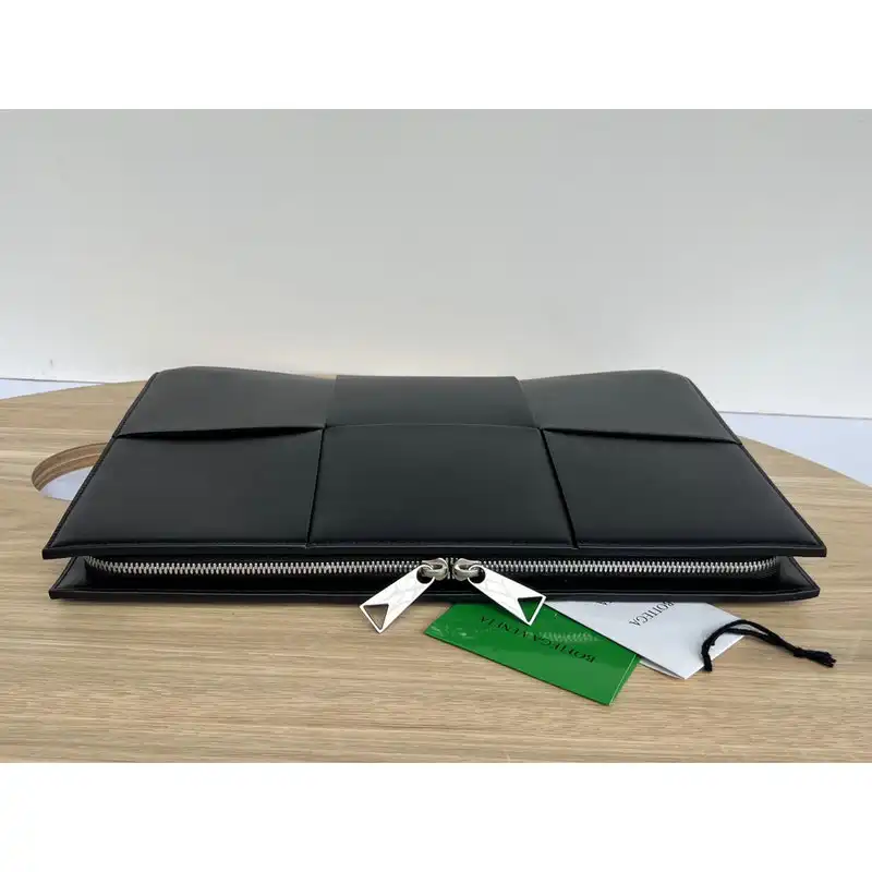 bo*te*ga Ve*ne*ta bag 2209sf0028