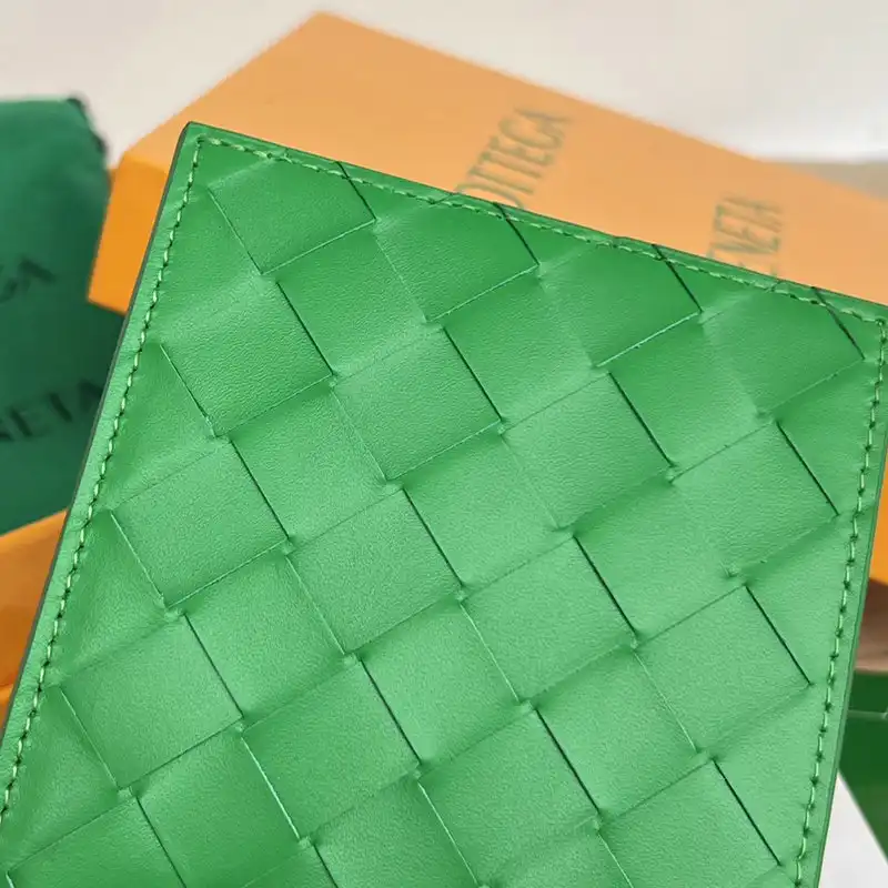 bo*te*ga Ve*ne*ta bag 2209sf0098