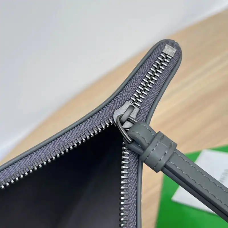 bo*te*ga Ve*ne*ta bag 2209sf0129