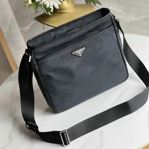 Pra*a bag 2209yz0004