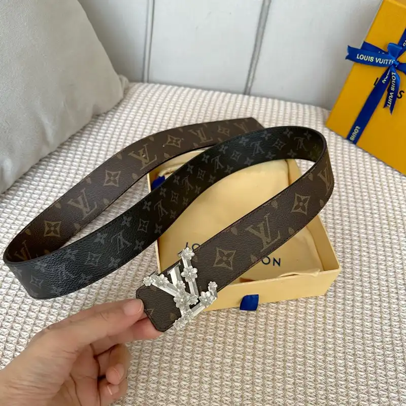 LV Belts 2210XA0085