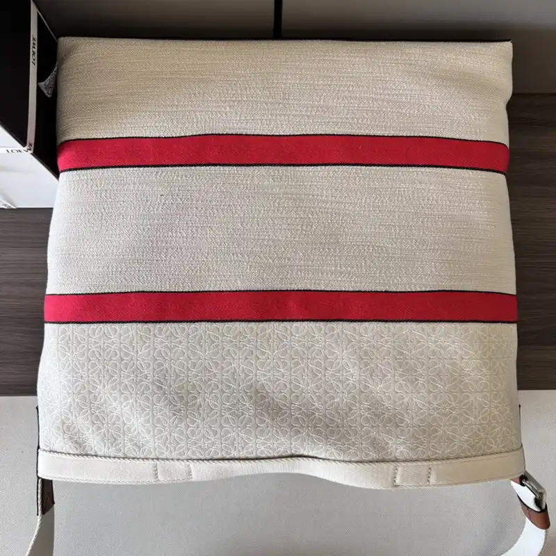 L0ew* bag 2210ya0047