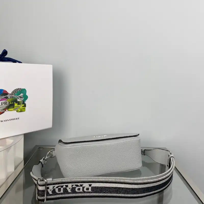 Pra*a bag 2210ya0057