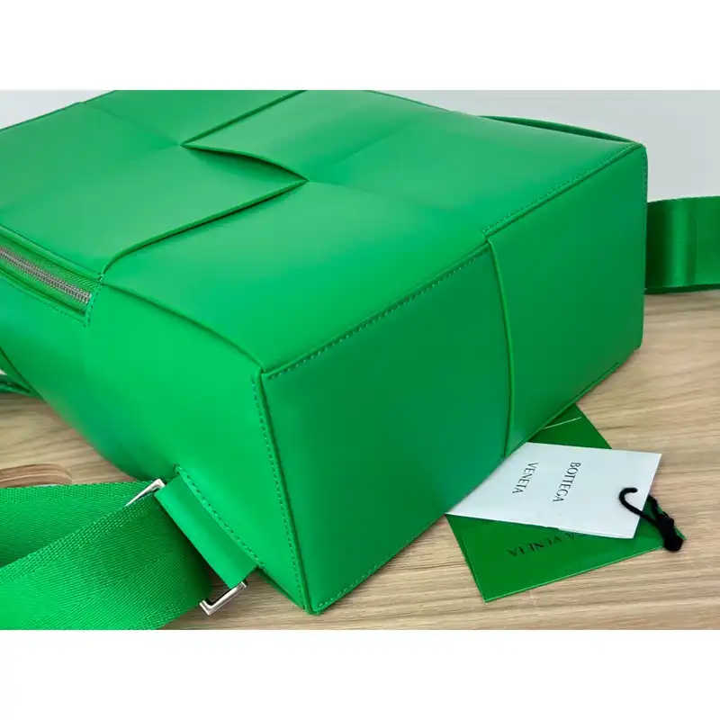 bo*te*ga Ve*ne*ta bag 2211sf0014