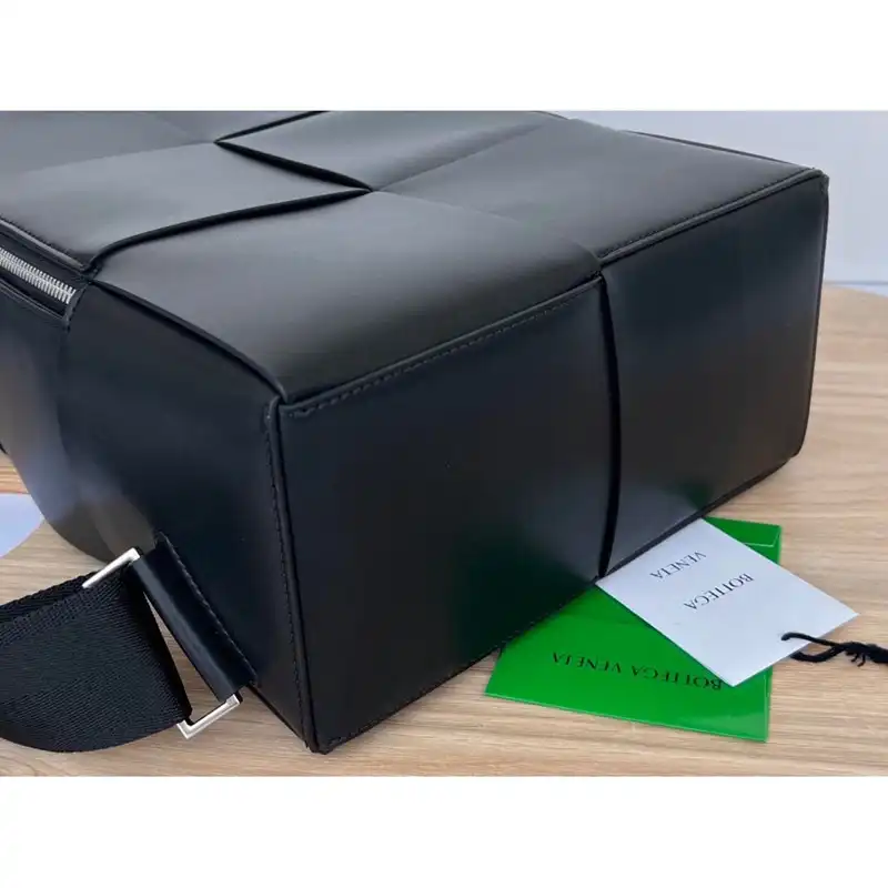 bo*te*ga Ve*ne*ta bag 2211sf0015