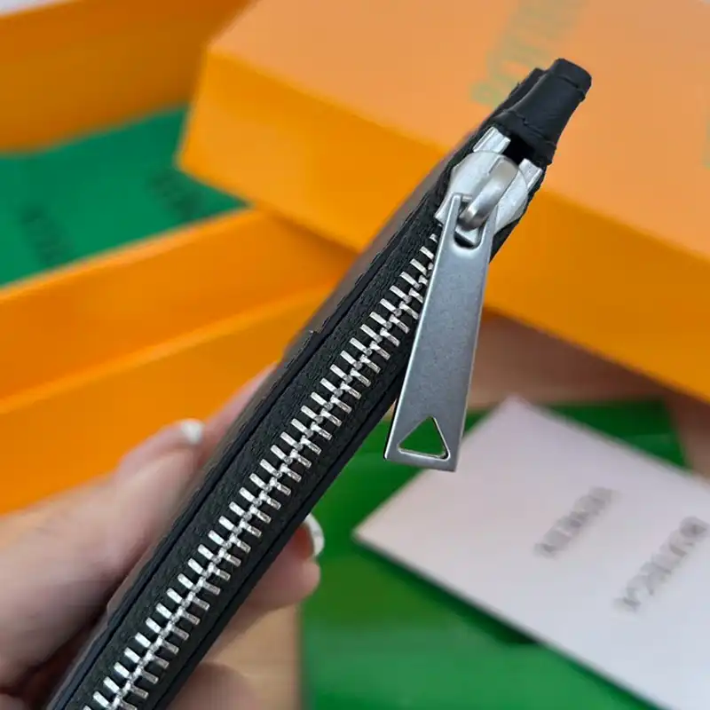 bo*te*ga Ve*ne*ta bag 2211sf0041