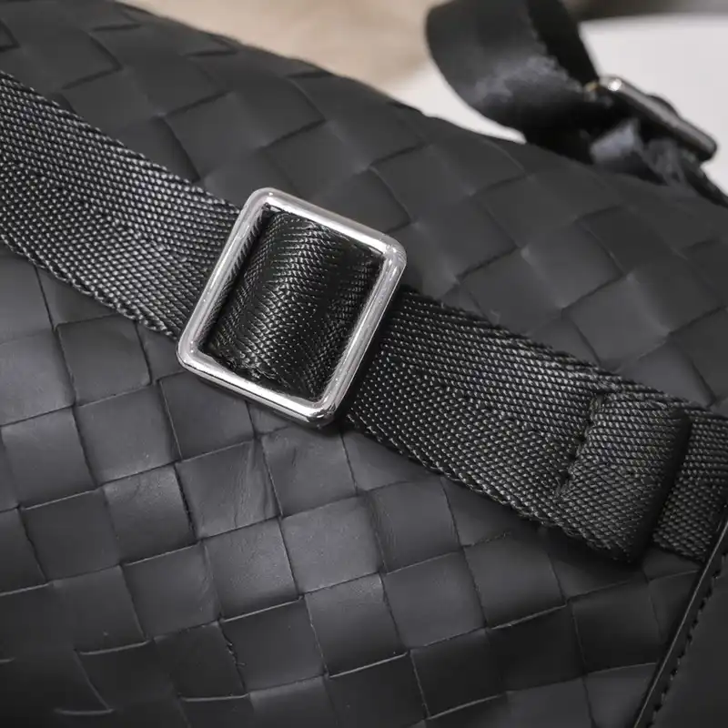 bo*te*ga Ve*ne*ta bag 2212yz0046