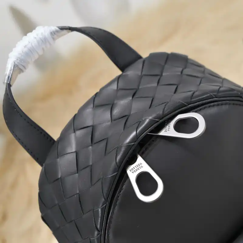 bo*te*ga Ve*ne*ta bag 2212yz0049