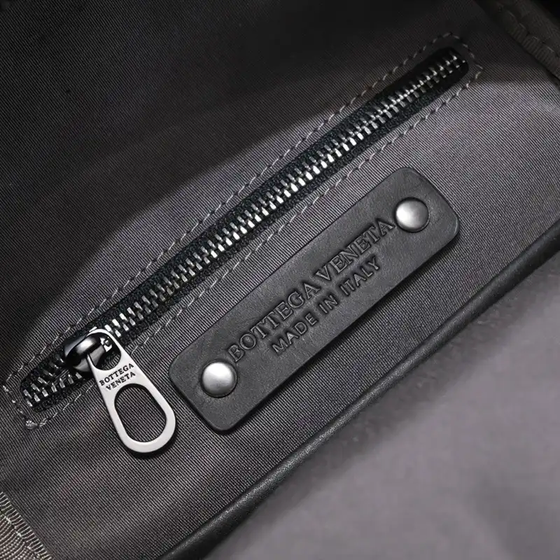 bo*te*ga Ve*ne*ta bag 2212yz0049