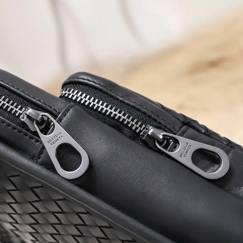 bo*te*ga Ve*ne*ta bag 2212yz0051