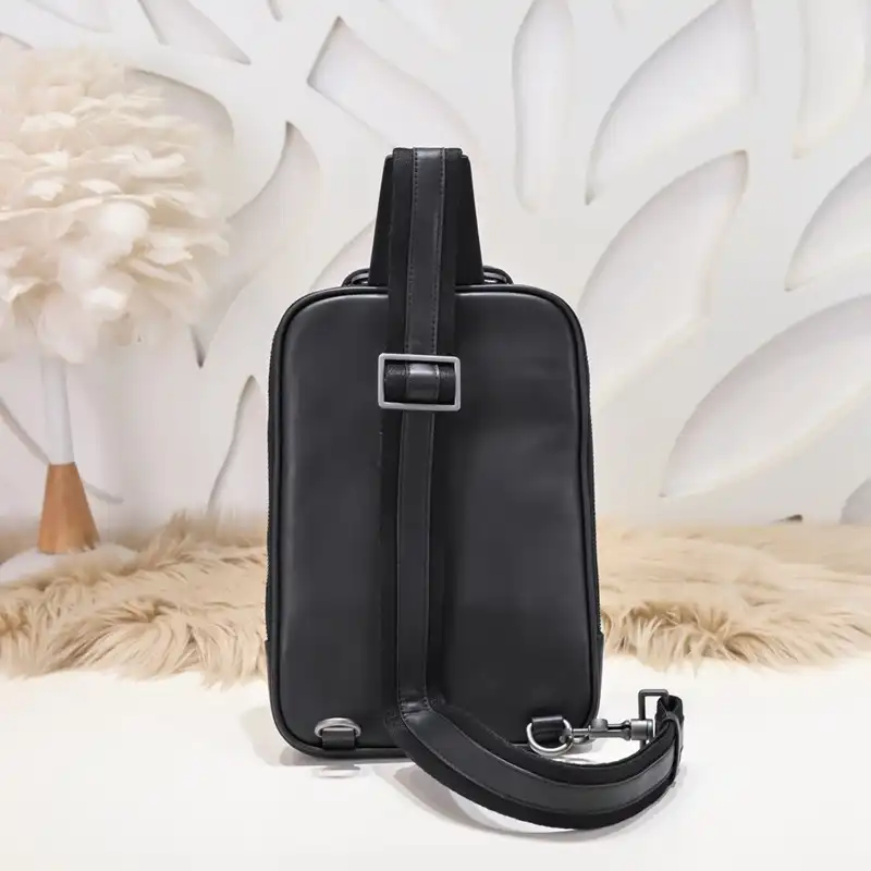 bo*te*ga Ve*ne*ta bag 2212yz0052