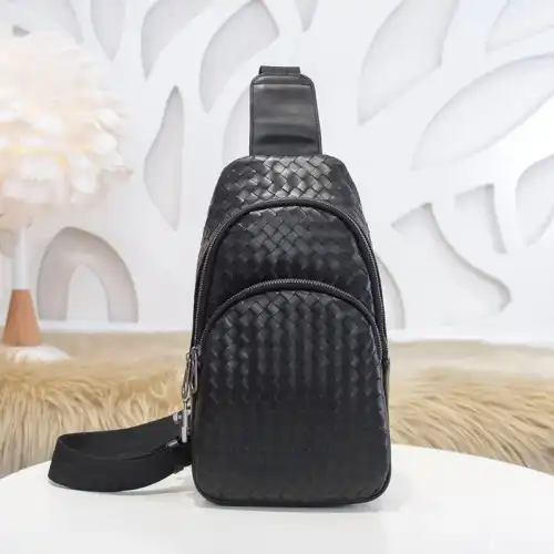 bo*te*ga Ve*ne*ta bag 2212yz0053