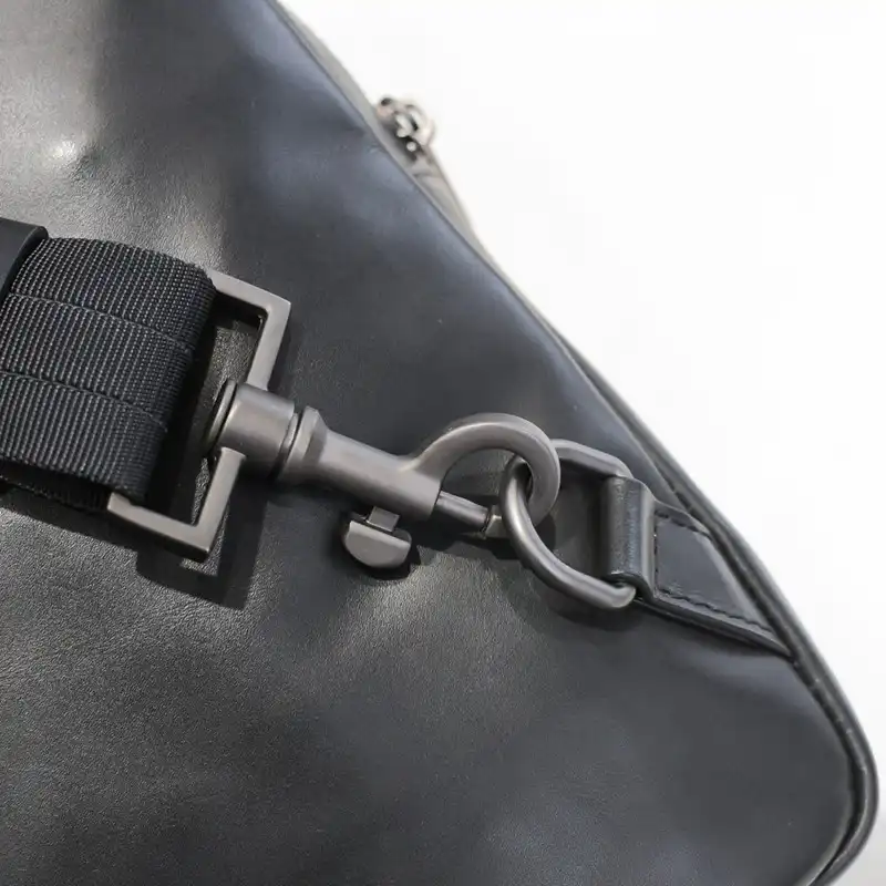 bo*te*ga Ve*ne*ta bag 2212yz0055