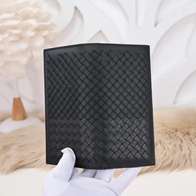 bo*te*ga Ve*ne*ta bag 2212yz0059