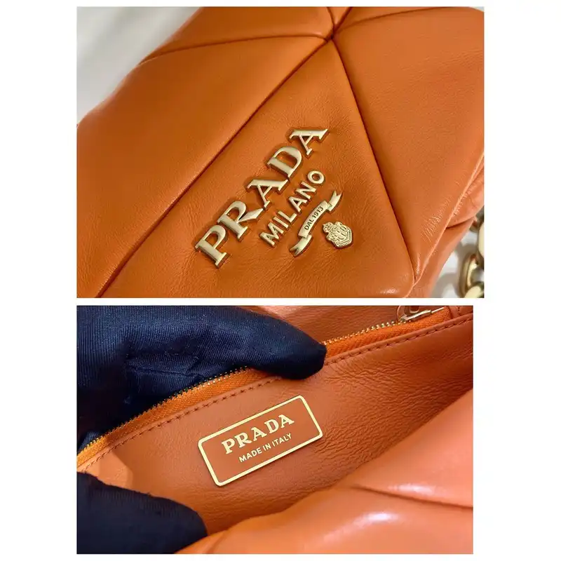 Pra*a bag 2301yz0003