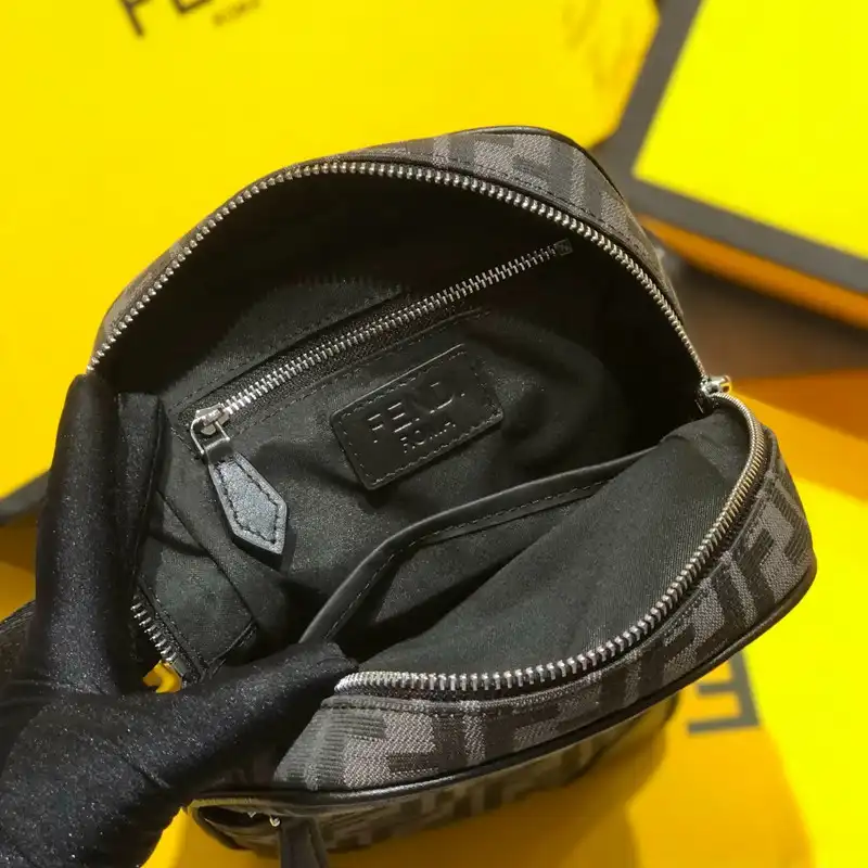 F**di bag 2301yz0042