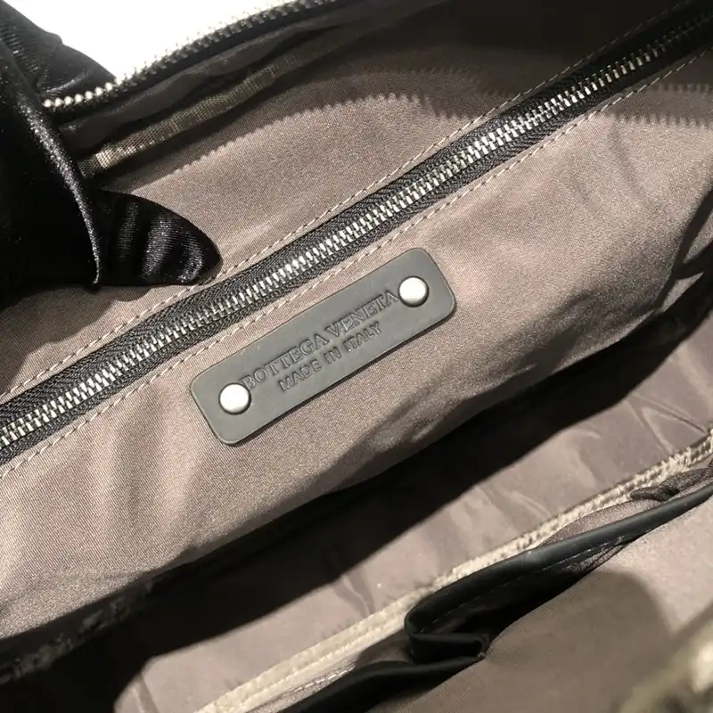 bo*te*ga Ve*ne*ta bag 2306yz0040