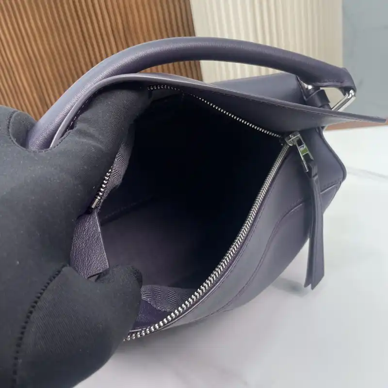 L0ew* bag 2309ya0136