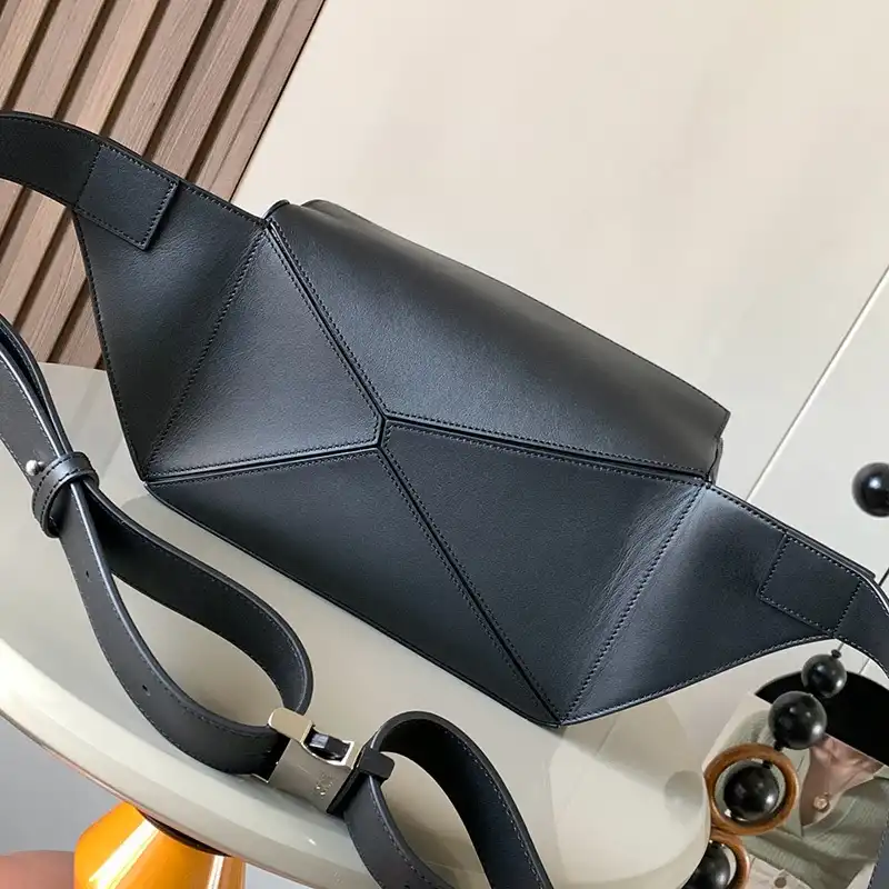 L0ew* bags 2312ya0024