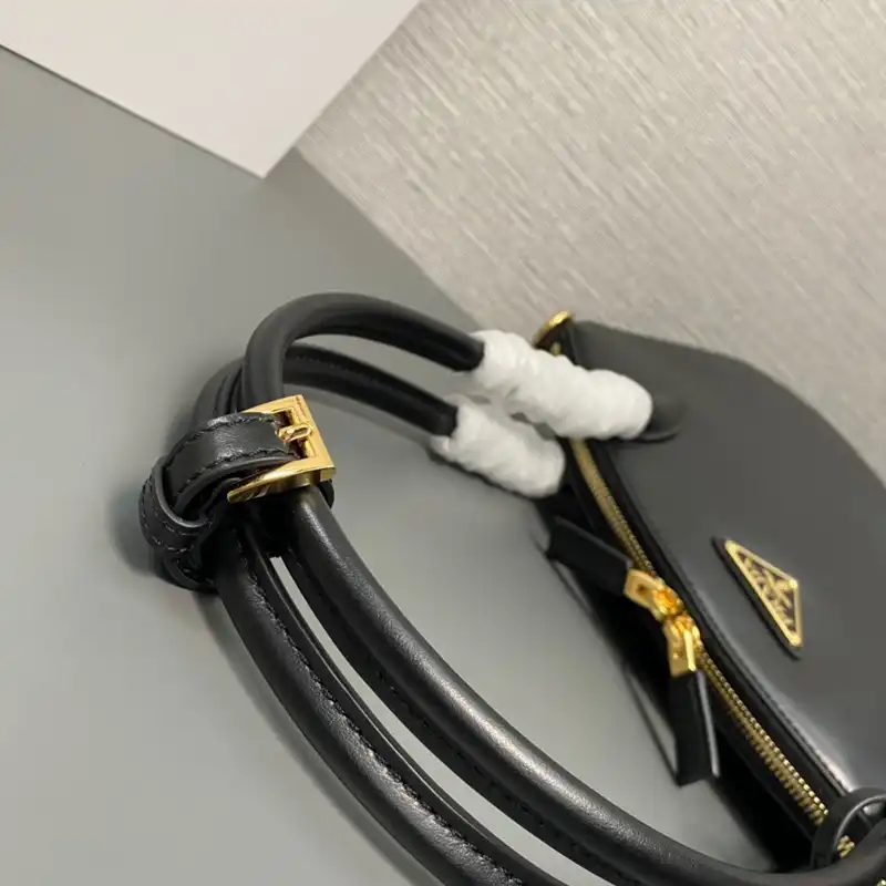 Pra*a bags 2401ya0003