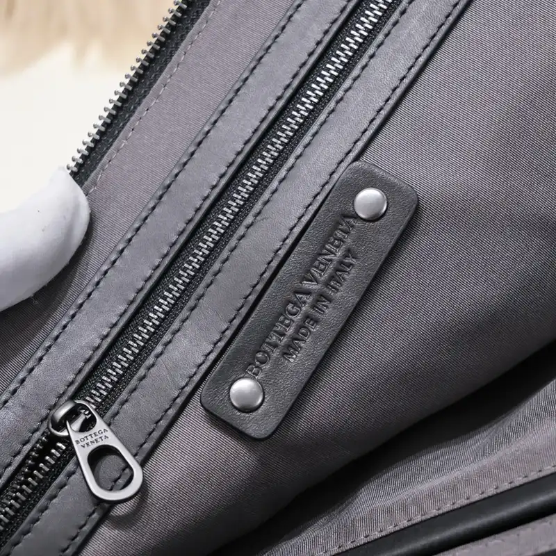 bo*te*ga Ve*ne*ta bags 2401ya0010