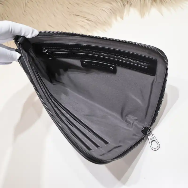 bo*te*ga Ve*ne*ta bags 2401ya0010