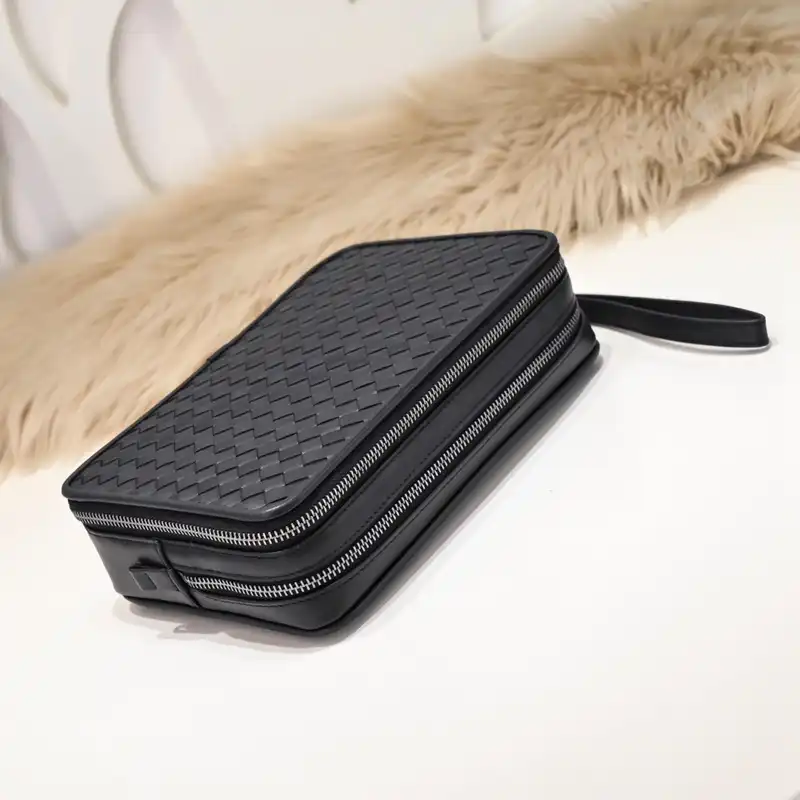 bo*te*ga Ve*ne*ta bags 2401ya0014